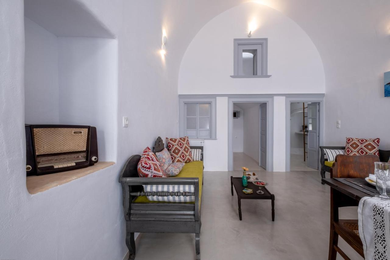 Labyrinth Traditional Houses Pyrgos Kallistis Exterior photo