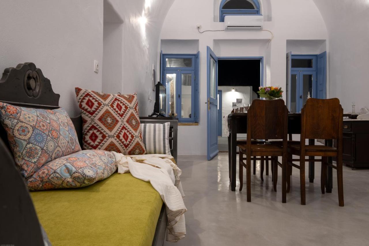 Labyrinth Traditional Houses Pyrgos Kallistis Exterior photo